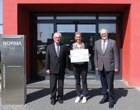 Spende der Manfred-Roth-Stiftung für unser neues Projekt ifa plus - Spendenübergabe am 11.04.2024 - Herzlichen Dank!